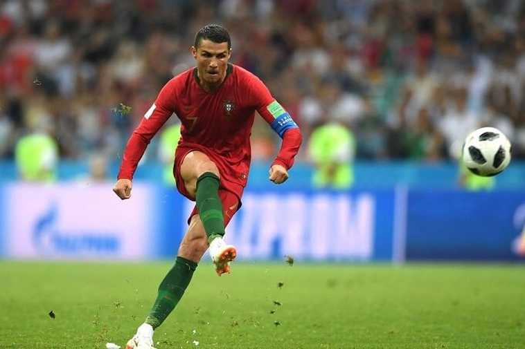 Làm Chủ Kỹ Thuật Lừa Bóng Của Ronaldo: Bí Quyết Trở Thành Cầu Thủ Vĩ Đại